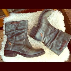 Pikolinos green distressed boots 38